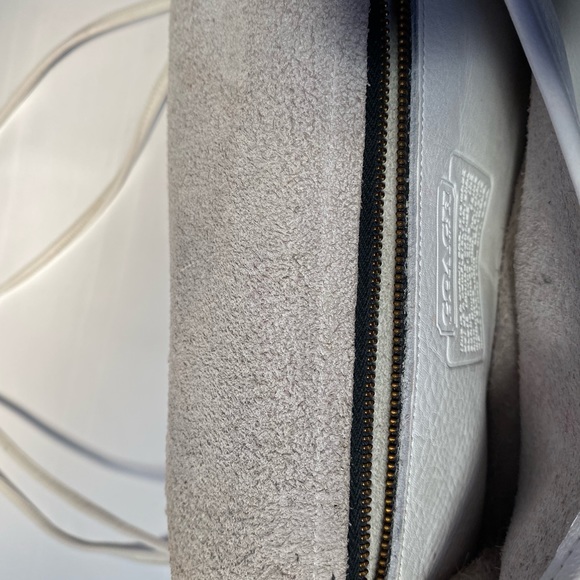 Vintage Coach 🔥🔥SOLD🔥🔥 - Picture 7 of 8